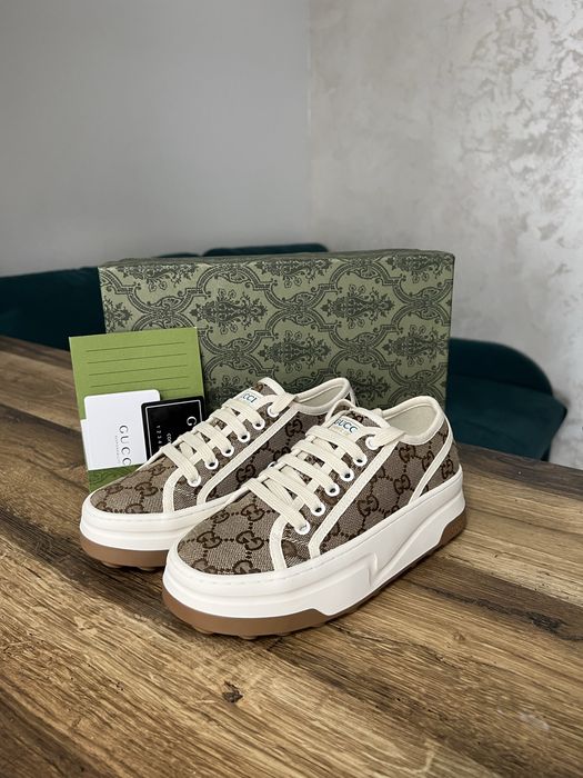 Шльопанці Coach , коач, коуч Ерме Гермес Hermes