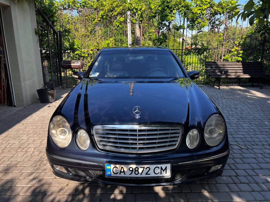 Mercedes W211 E270