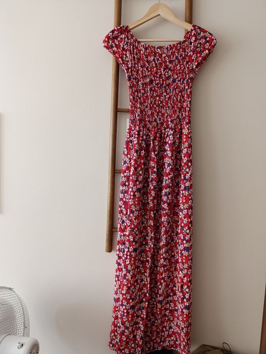 Sukienka czerwona rozm 40,wiskoza.