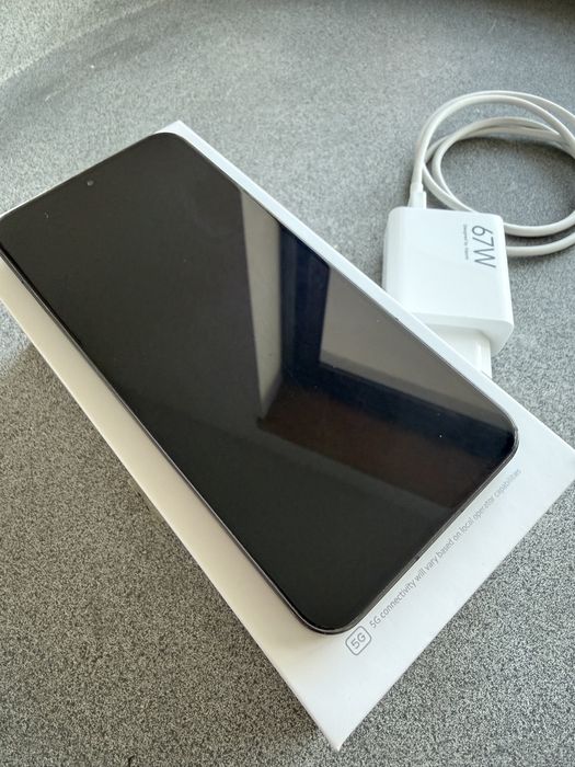 Xiaomi 13 5G 256GB – Como Novo