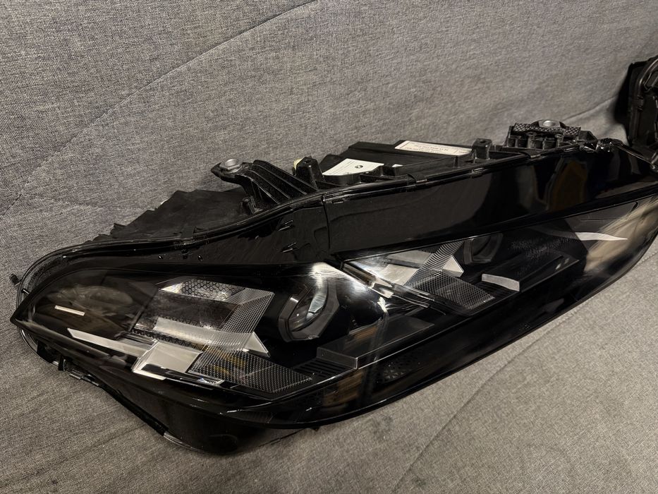 Фара права BMW X5 X6 G05 G06 2023-2025