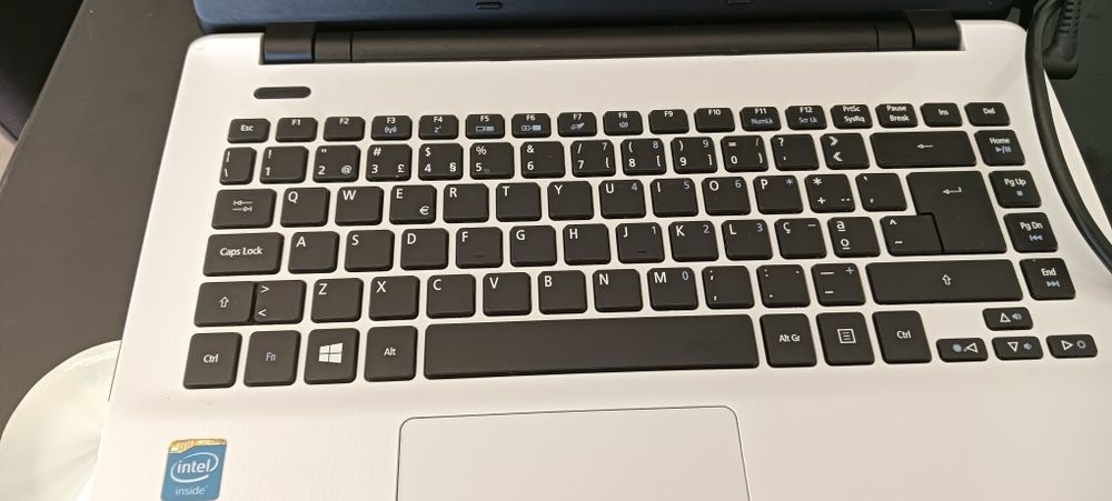 Computador portátil acer