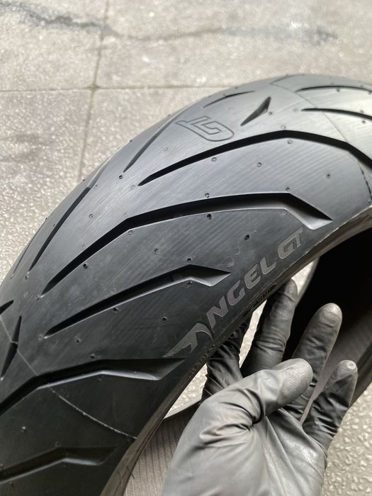 Pneu de mota 180/55/17 Pirelli Angel GT (NOVO)