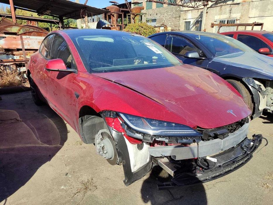 Разборка Tesla Model 3 RWD (Highland) 2025 року випуску. Колір PR01