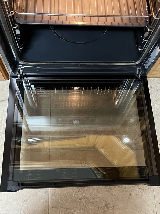 Forno AEG Modelo BPS351120M