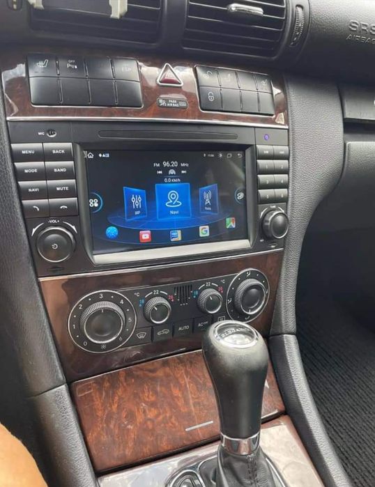 Rádio Android 14 com GPS Mercedes W203/W209/CLC (Artigo Novo)