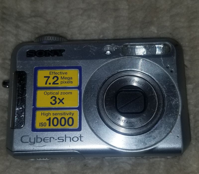 Фотоаппарат Sony Cyber-shot DSC-S650.статуэт sharp