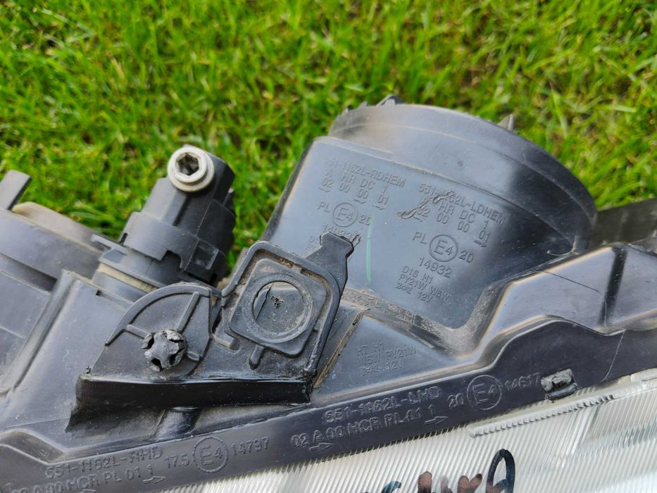 Renault Megane II Lift lampa lewy przód