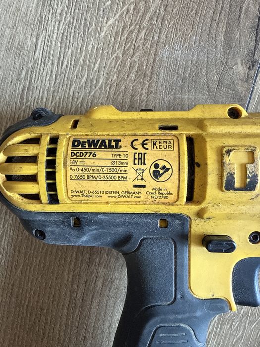 wiertarko-wkrętarka udarowa DeWalt DCD776 z serii 18V XR. Sprawna, szczotki do wymiany !
