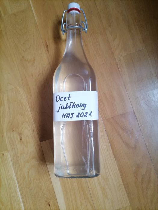 Naturalny ocet jabłkowy