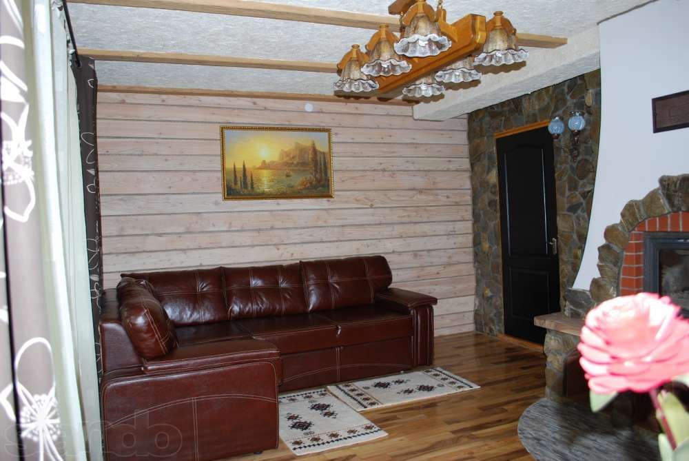 аренда деревяного зруба біля Свято-Успенскої Почаївської Лаври