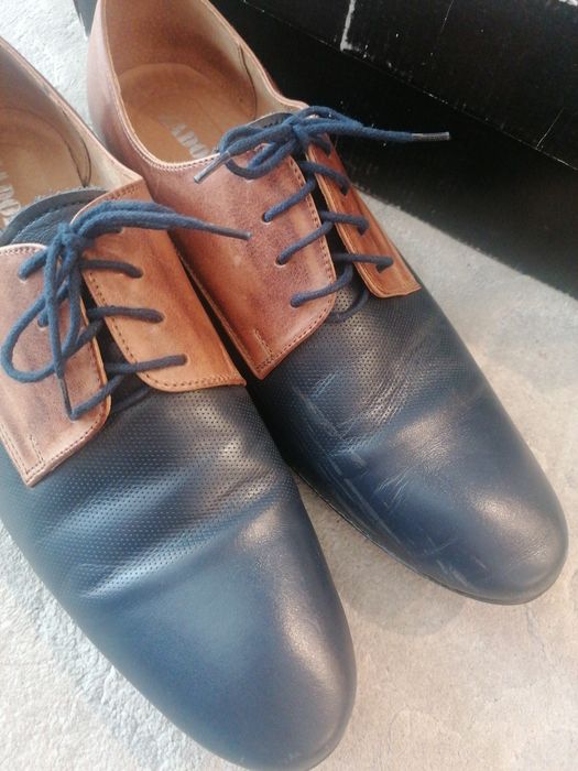 Pantofle młodzieżowe dla nastolatka.