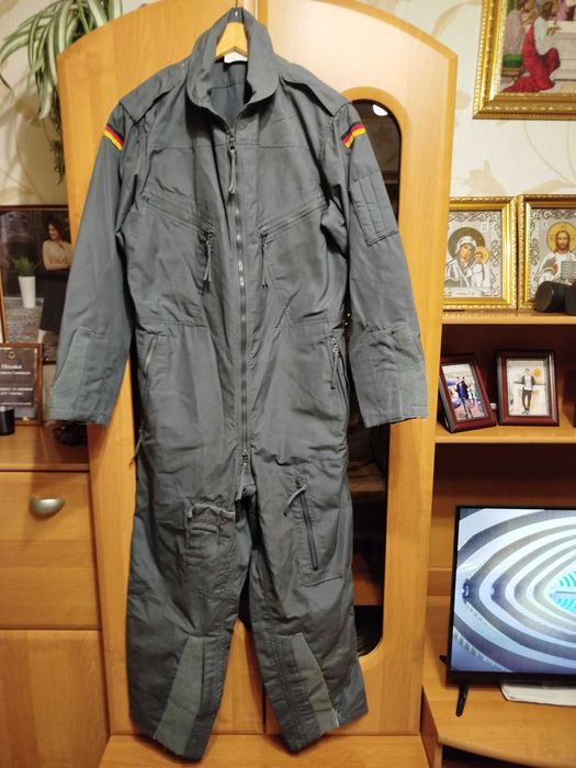 Продам  чоловічий комбінезон