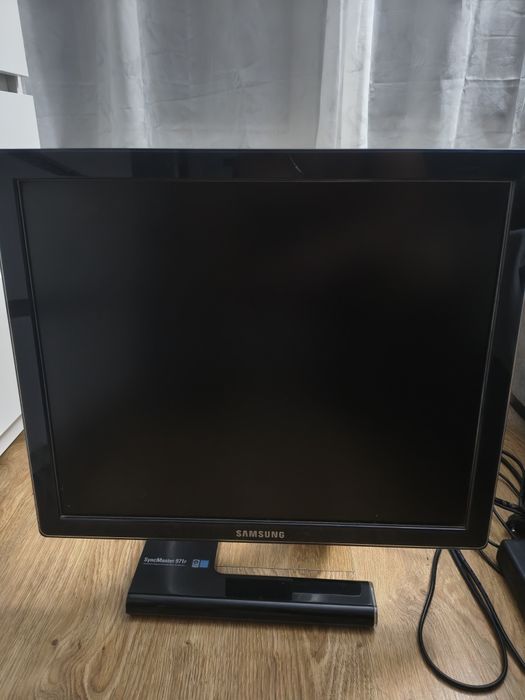 Monitor Samsung model 971p