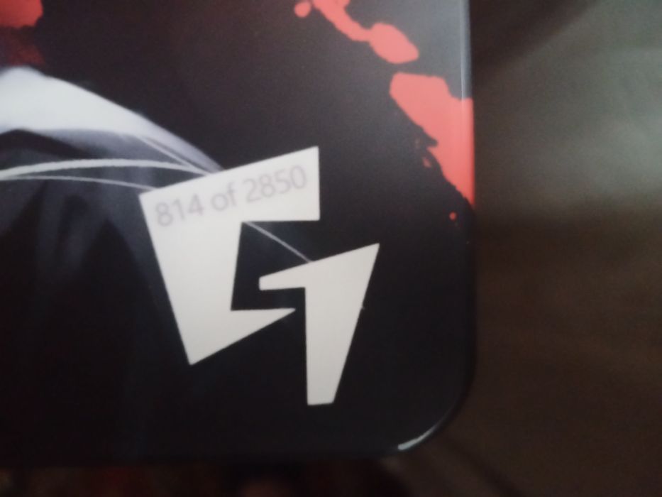 Скляний килим GLSSWRKS Hana оригінальний