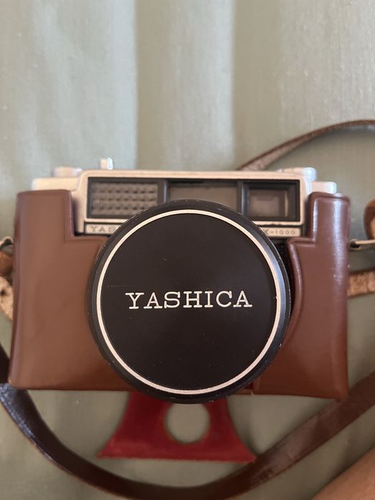 Maquina fotografica Yashica LYNX 1000