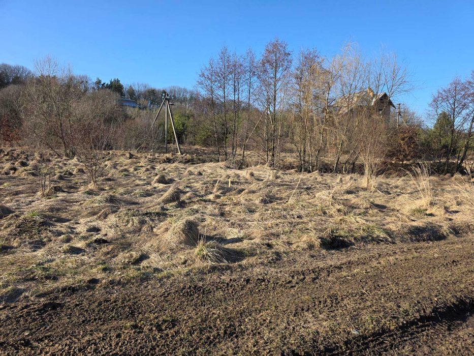 Ділянка с. Давидів під будівництво біля лісу 20 соток