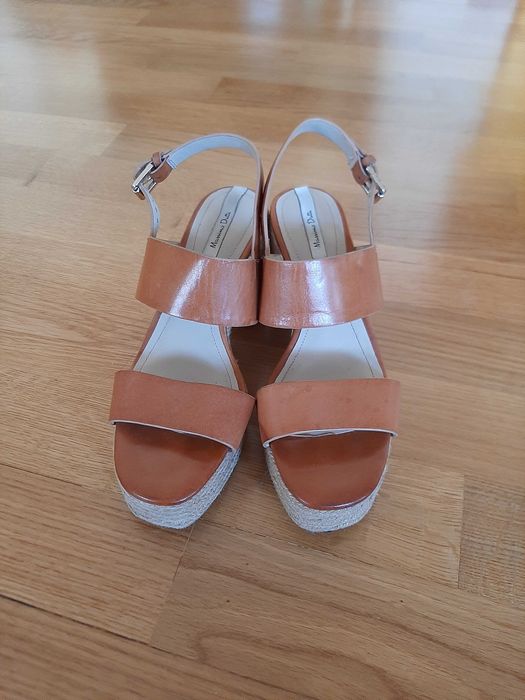 Sándalias em pele de cunha Massimo Dutti tamanho 38