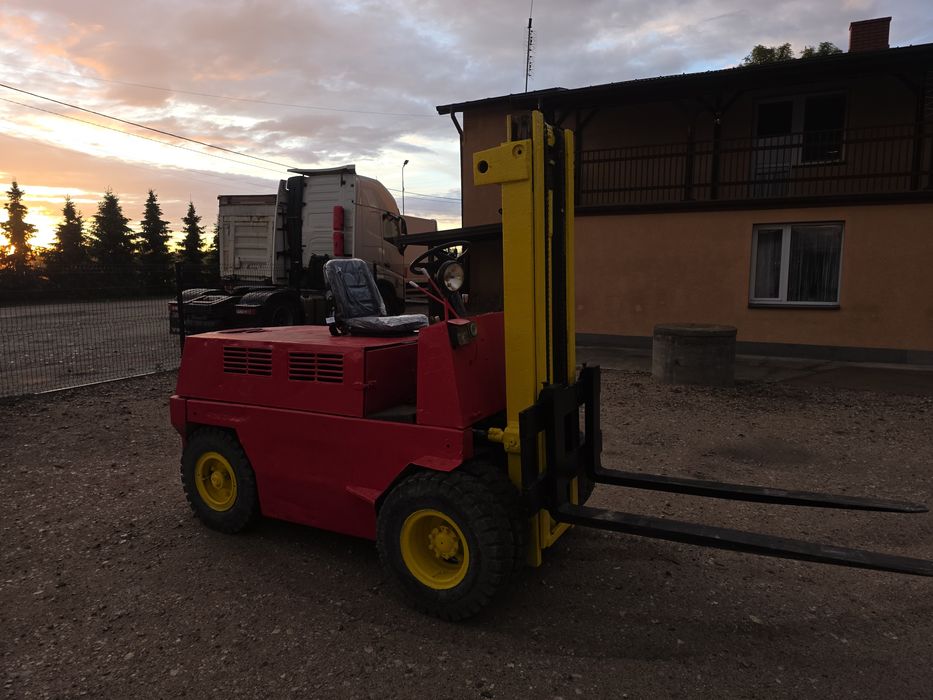 Wózek Widłowy Bułgar 3P   Udźwig 5 ton