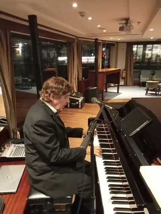 Aulas de Piano, Violão e Canto64522980840706120