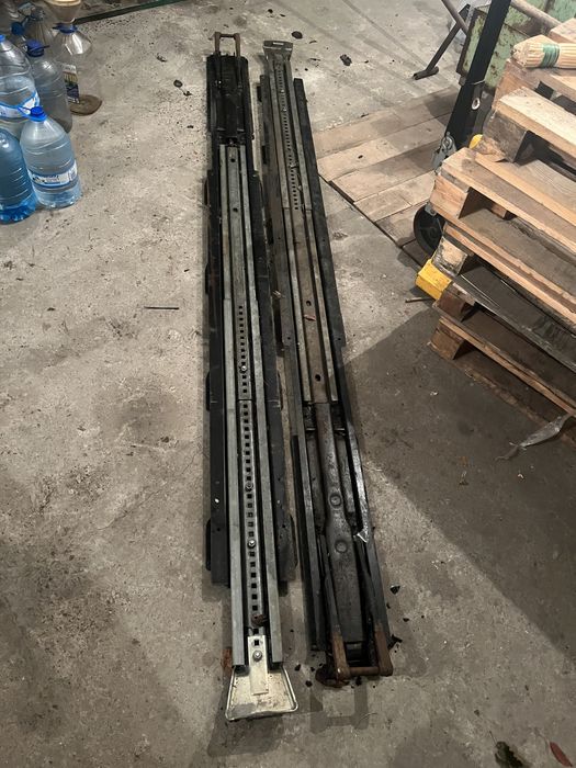 Сдвижна стойка бокова