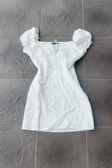 Sukienka mini rękawy bufki wiązany dekolt XS 34 Shein