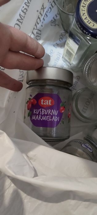 Маленькі баночки різні
