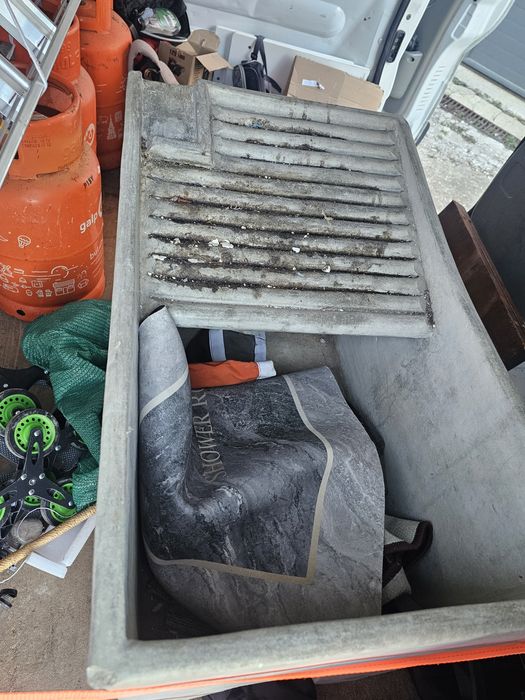 Vendo tanque de pedra