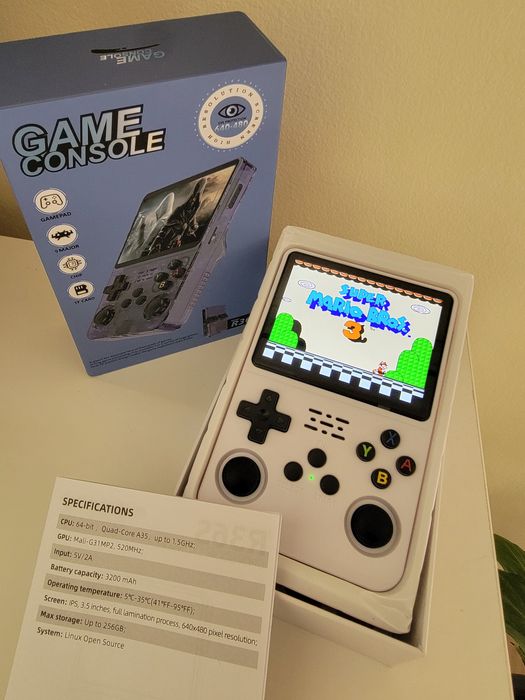 Consola com jogos - NOVA NA CAIXA