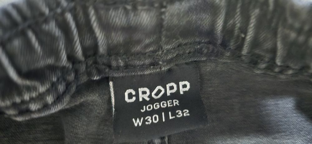 Męskie spodnie jeansowe Cropp 30/32