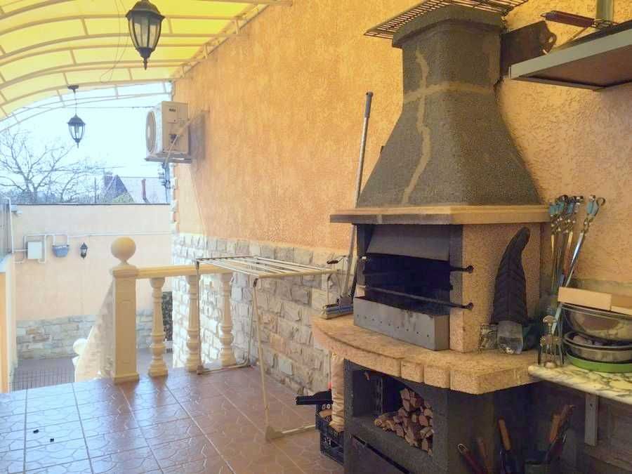 9 фонтана, ул. Толбухина, подвал, бонусом гостевой домик по типу 1 ком квартиры