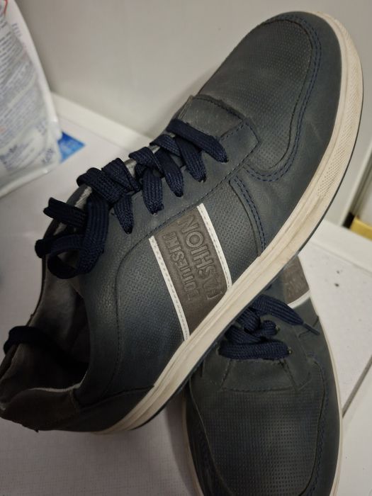 Buty rozmiar 41 sznurowane meskie