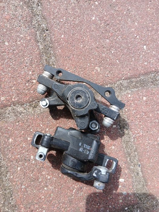 Dwa dociski rowerowe hamulcowe