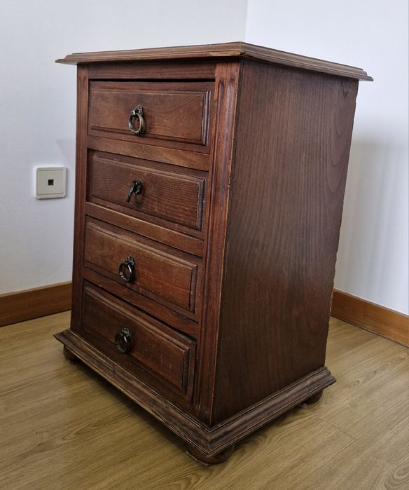 Mesa de cabeceira