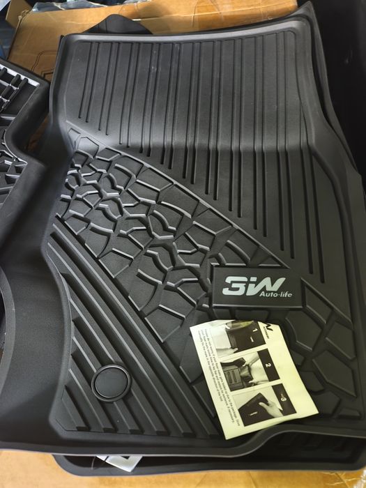 Комплект ковриків 3W(салон+багажник) на Jeep Grand Cherokee Wl