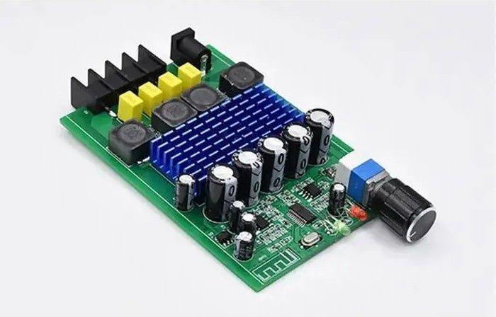 Усилитель (2х100 Вт) Bluetooth 5.0