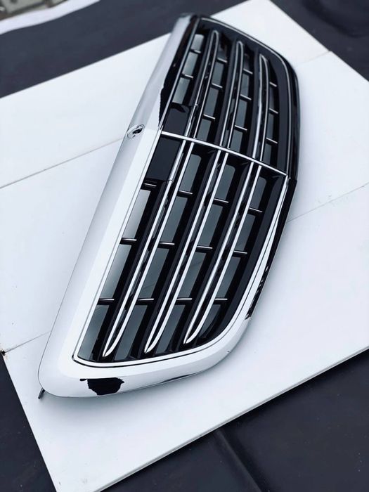 Решетка радиатора Mercedes Benz W222 Рестайлинг под камеру А2228801315