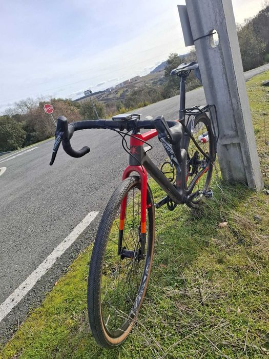 Bicicleta Gravel On One Space Chicken