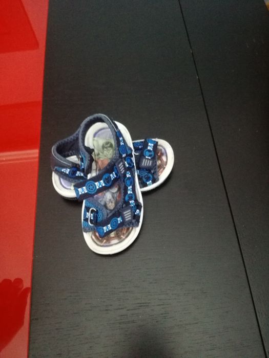 Sandalias dos vingadores 27