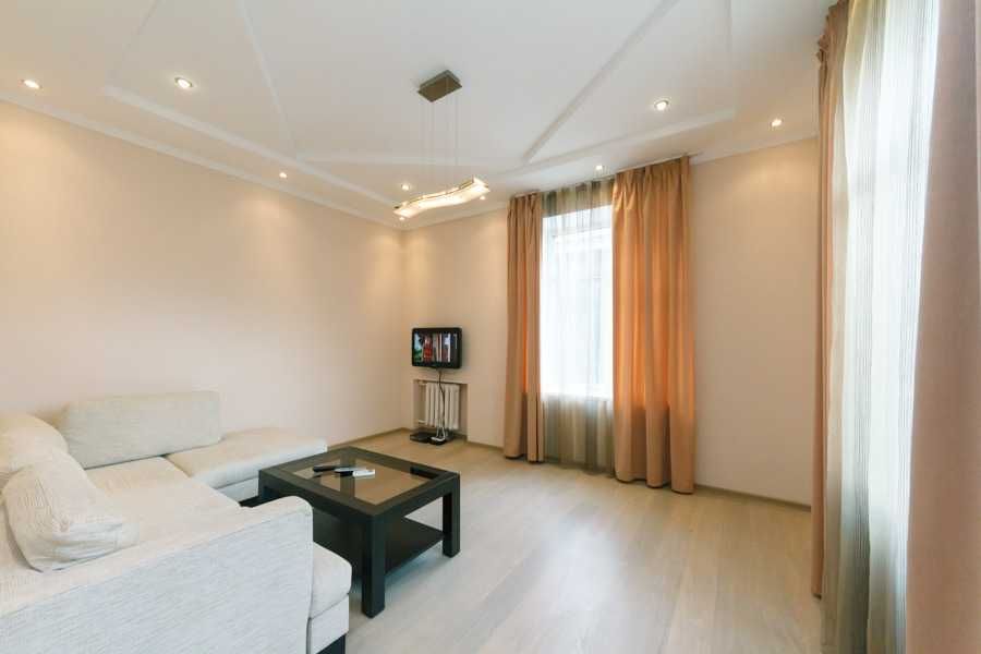 Подобово 2к апартаменти, Хрещатик, 17. м. Хрещатик