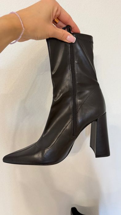 Осінні чоботи Zara