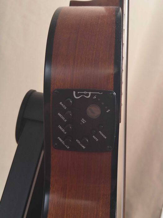 Guitarra clássica / Violão Thomann Classica Fusion 1C CW Slim + case + suporte + cordas