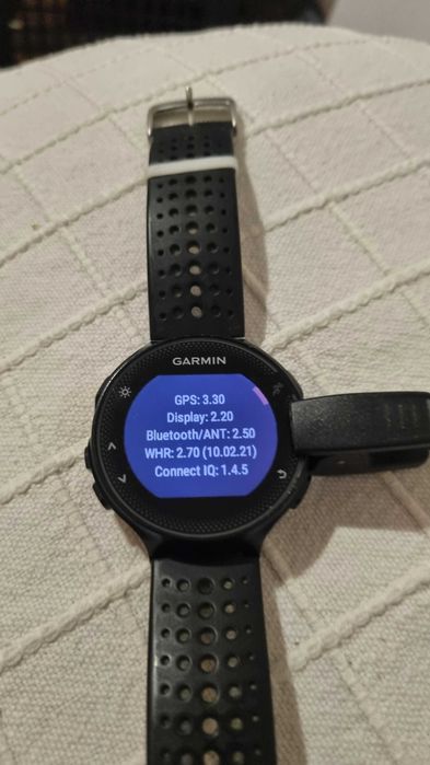 Smartwatch Garmin Forerunner 235