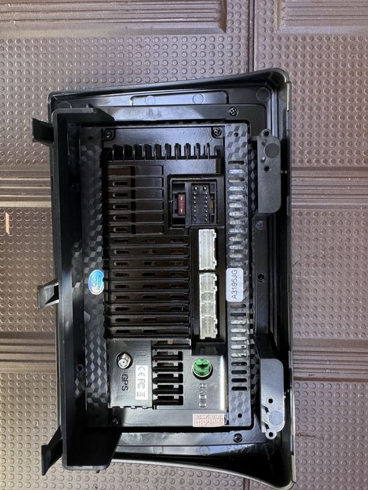 Магнітола магнітофон в авто