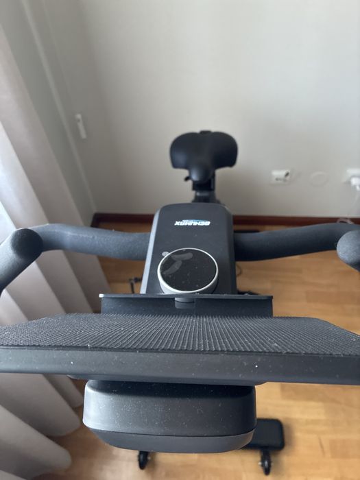 Bicicleta estática nova