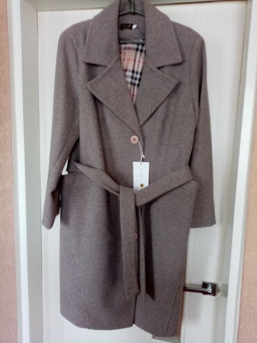 Продам жіноче пальто і туфлі