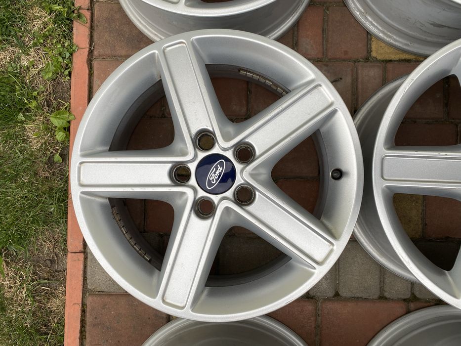 Диски R16 5-108 6.5J ET52.5 DIA63.4мм. FORD