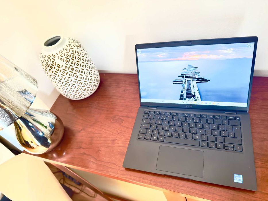 Dell 7420 Ultrabook 14"FHD/i5-1145G7 Quad Core/16Gb/256Gb/Carbono