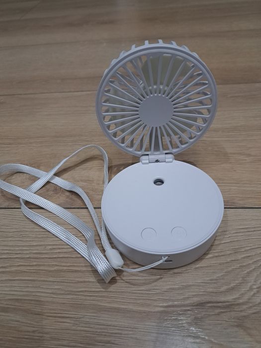 Mini wentylator biurkowy Geniboom Spray Fan D10 – mgiełka, 3 prędkości