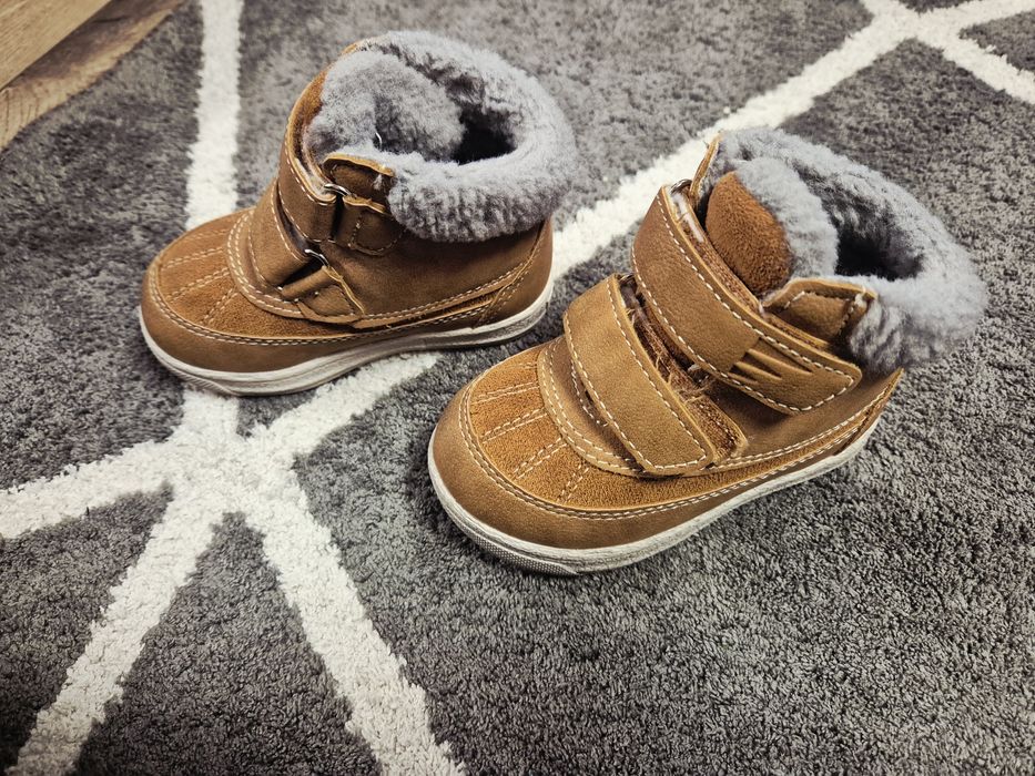 Buty zimowe dla chlopca r.22